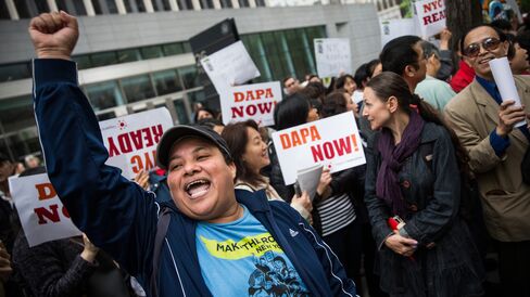 Immigration Activists Rally Against Challenges To Obama's Executive Order On Immigration