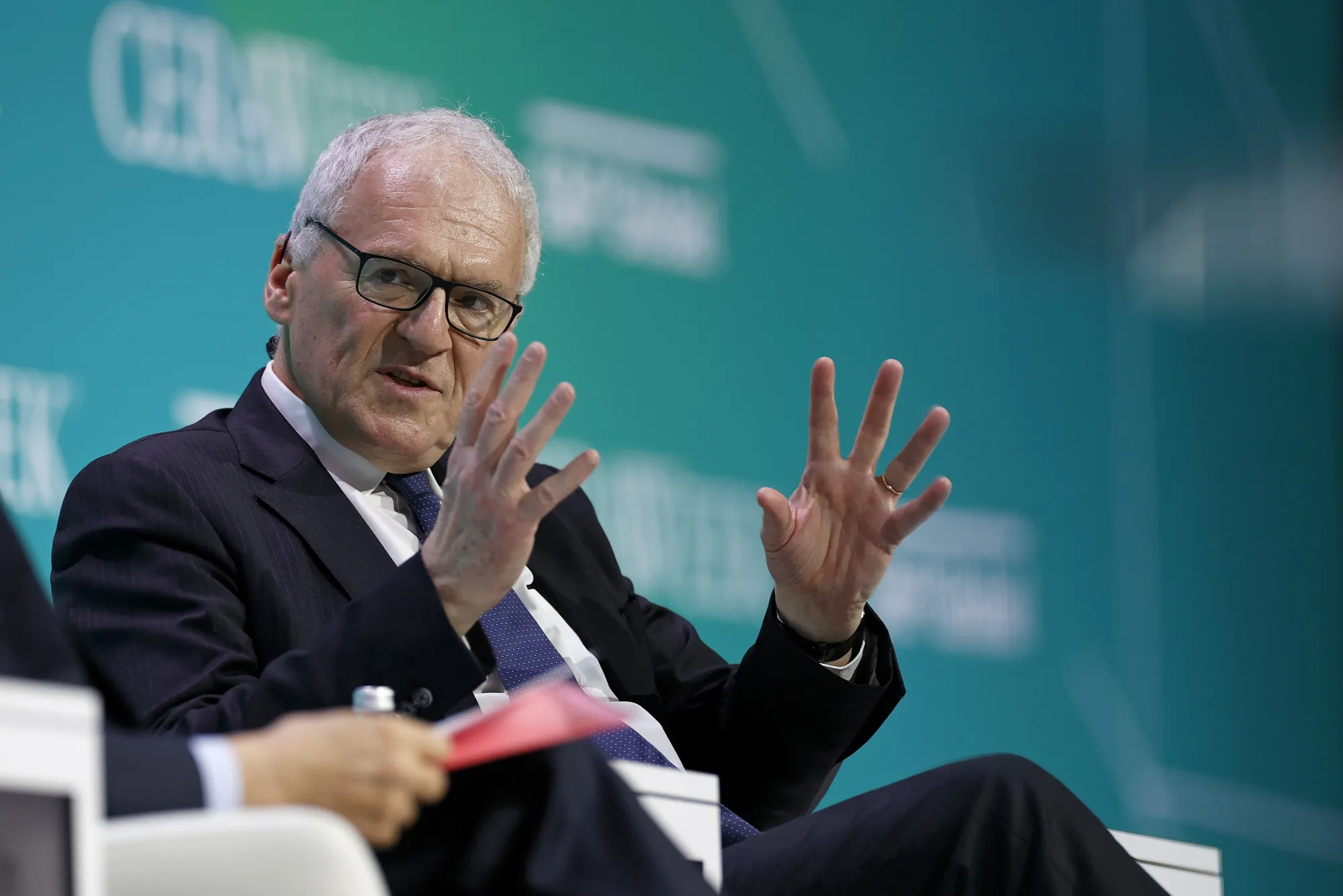 EDF CEO to Step Down as France Proceeds With Nationalization - Bloomberg