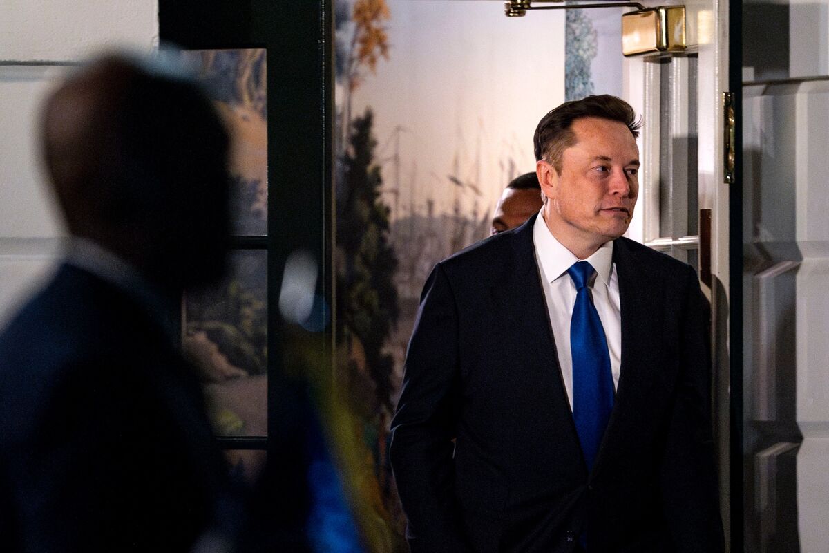 Elon Musk Meets NSA Chief Amid Overhaul Talks