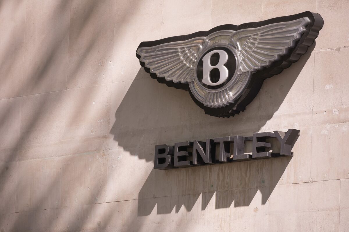 bloomberg.com - Jamie Nimmo - Bentley to Cut Jobs as US Tariffs and China Slump Hit Carmaker