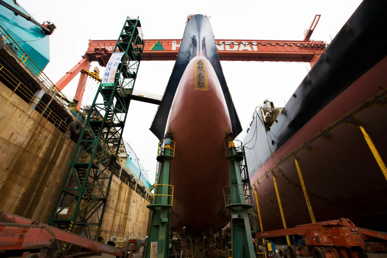 South Korean shipbuilders could help the US naval fleet.