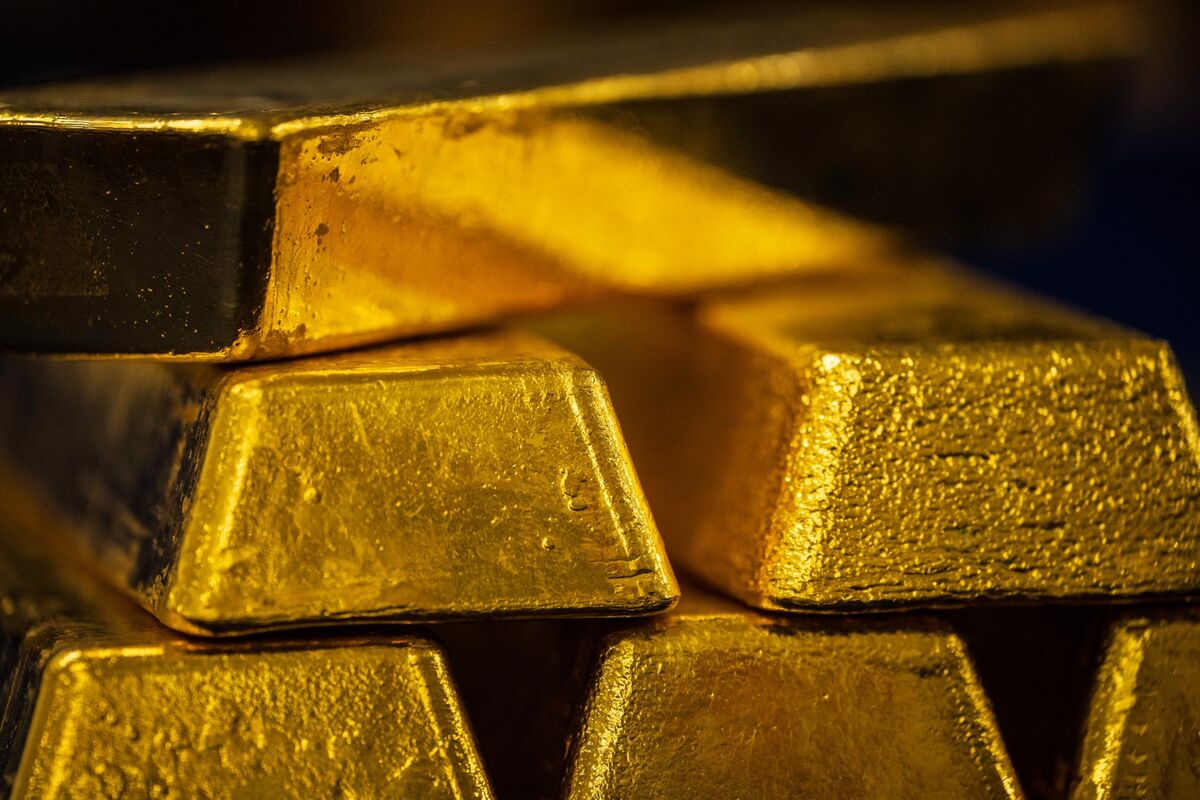 Gold Holds Loss as Trump Signals Openness to More Trade Talks