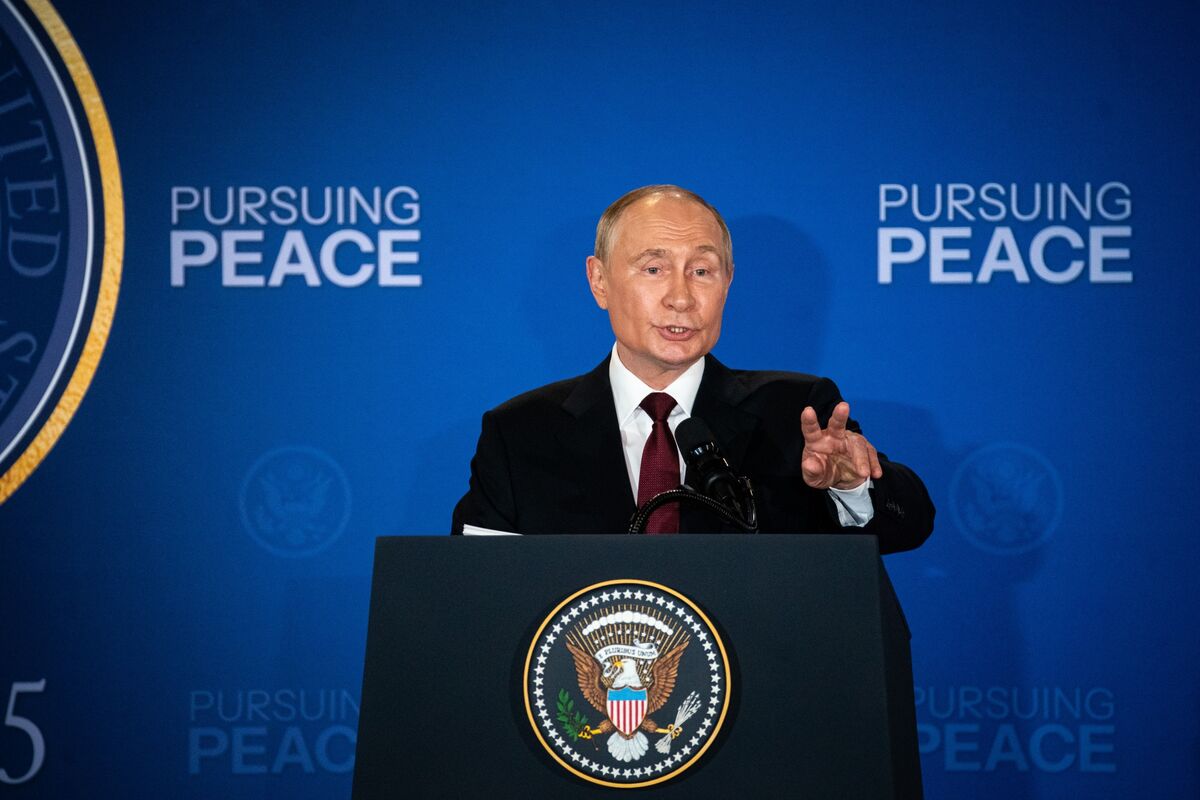 Zelenskiy’s Allies Fear Putin Is Readying New Assault