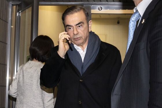 Ghosn Rearrested on New Charges, Vows `I Will Not Be Broken'