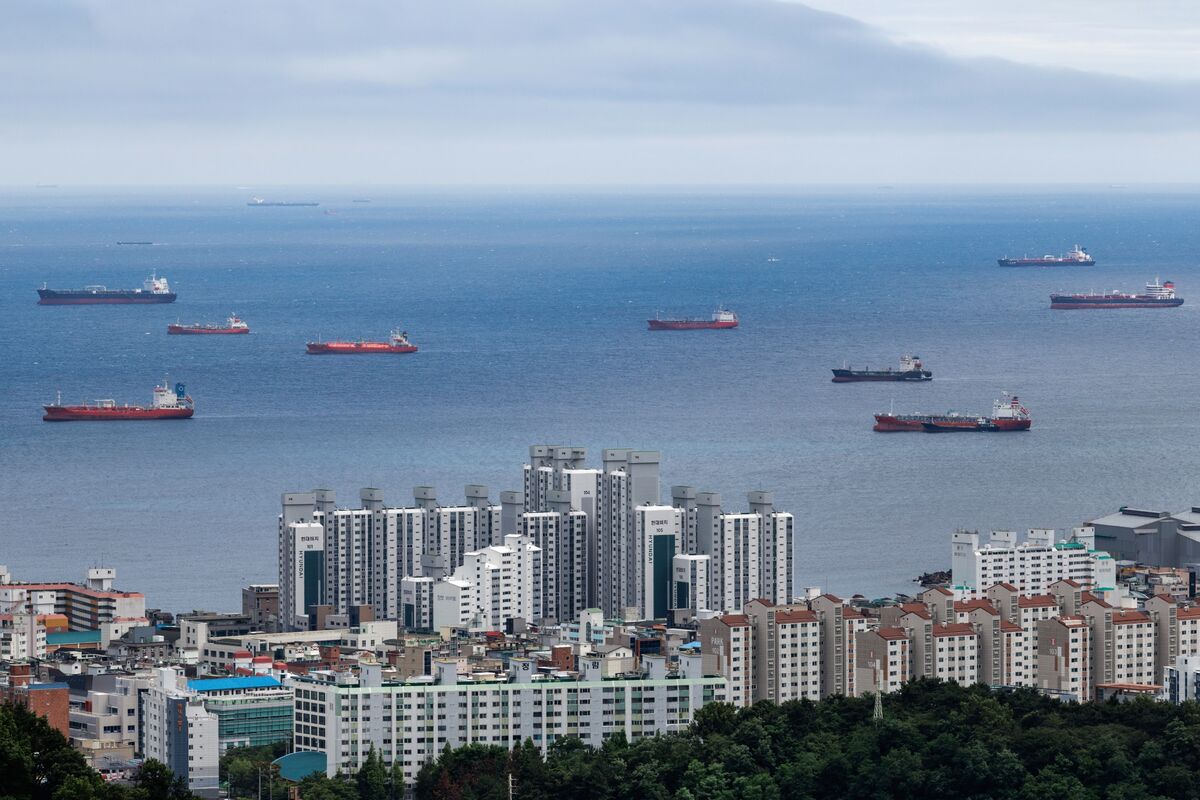 bloomberg.com - Citi Says Oil May Slump to $60 as the Hormuz Shock Fades Away