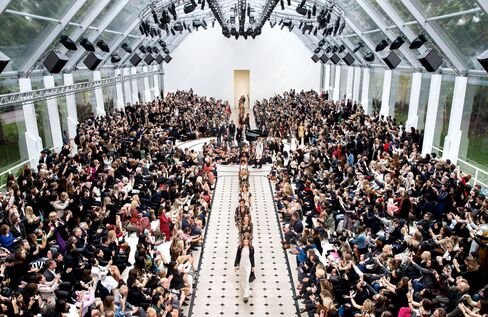 The finale at Burberry's Spring/Summer 2016 fashion show.