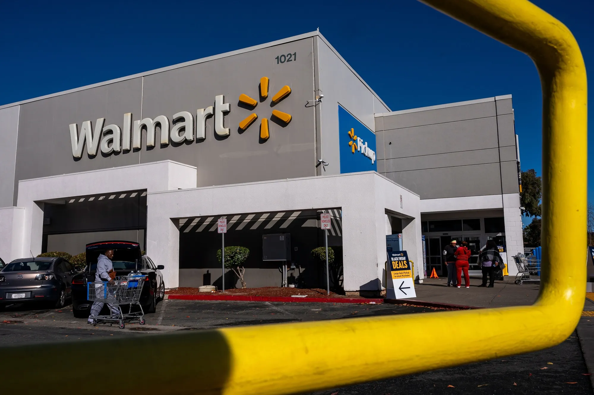 Walmart Inc. is headed for its best year since 1998.