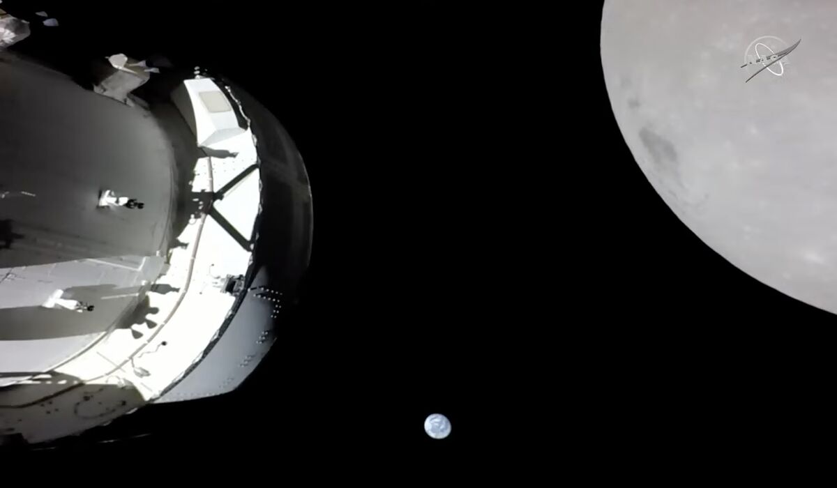 Планета орион фото NASA’s Artemis 1 Orion Capsule Comes Within 81Mi of Moon On Way to Lunar Orbit -