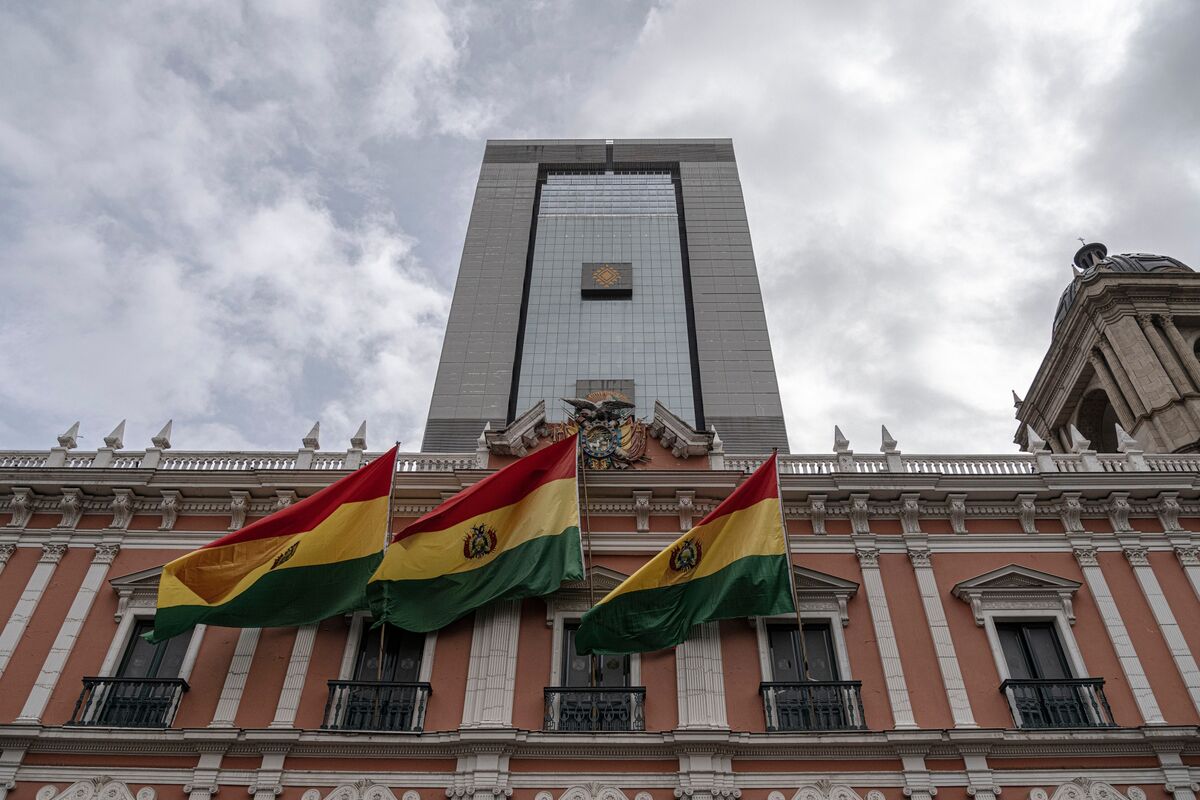 
                            Ex-Central Bank Director Sworn In as Bolivia’s Finance Minister