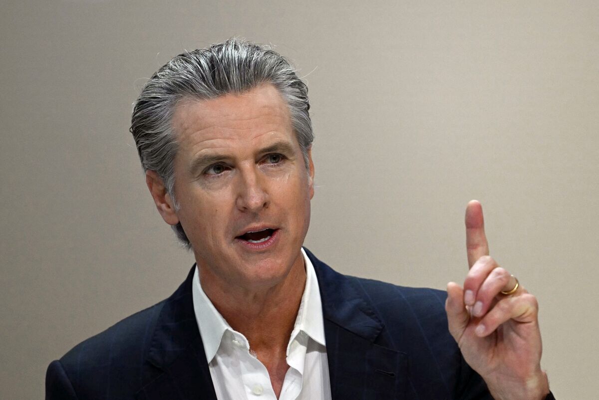 Newsom Rebukes Absent Trump at UN Climate Talks in Brazil