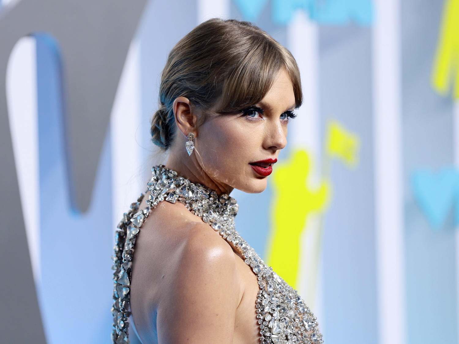 Taylor Swift to direct her first feature-length movie, Taylor Swift