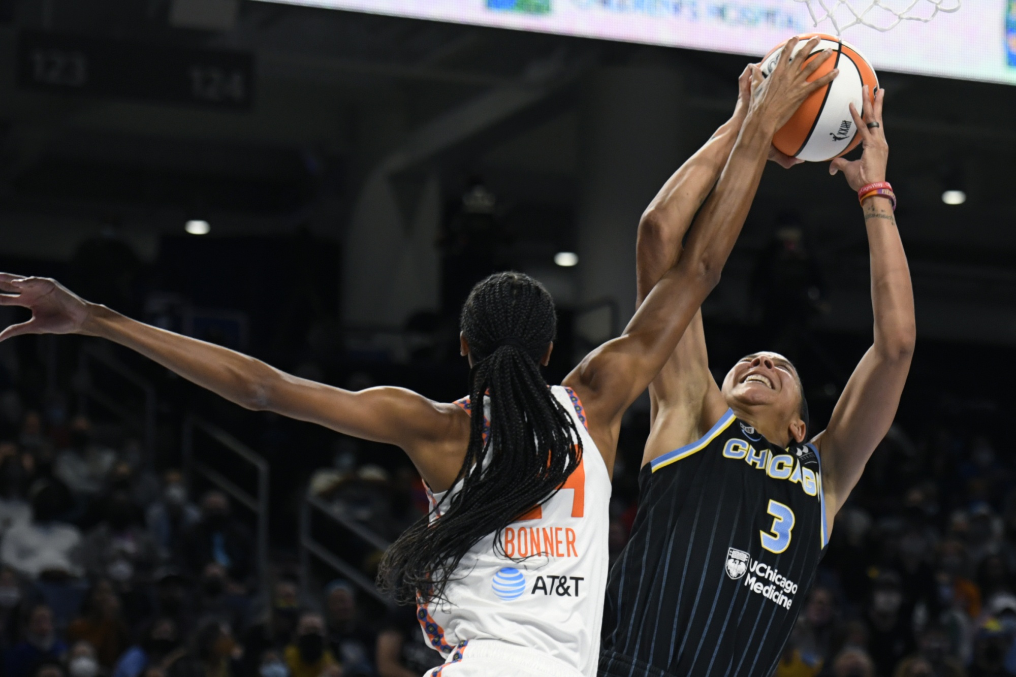 Candace Parker makes WNBA history as Chicago Sky beat Connecticut Sun