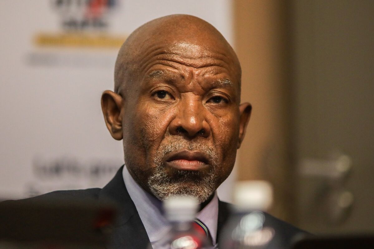 Kganyago Sees Adopting Lower CPI Goal Aiding South Africa Bonds