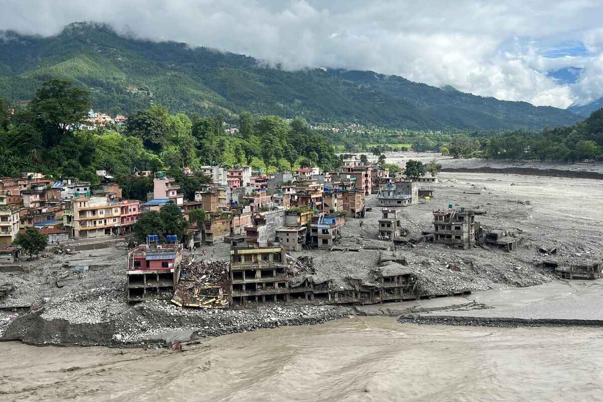 At Nepal Monastery, Border Town Survivors Wonder What’s Next