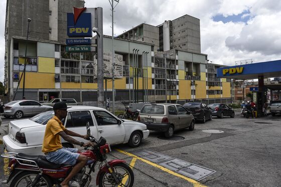 Currency Devaluation Layers on More Chaos in Caracas
