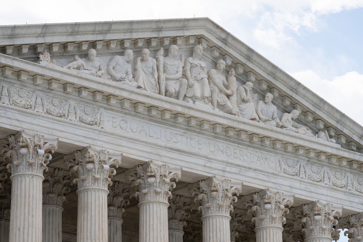 Trump Grapples With Supreme Court as Major Cases Loom