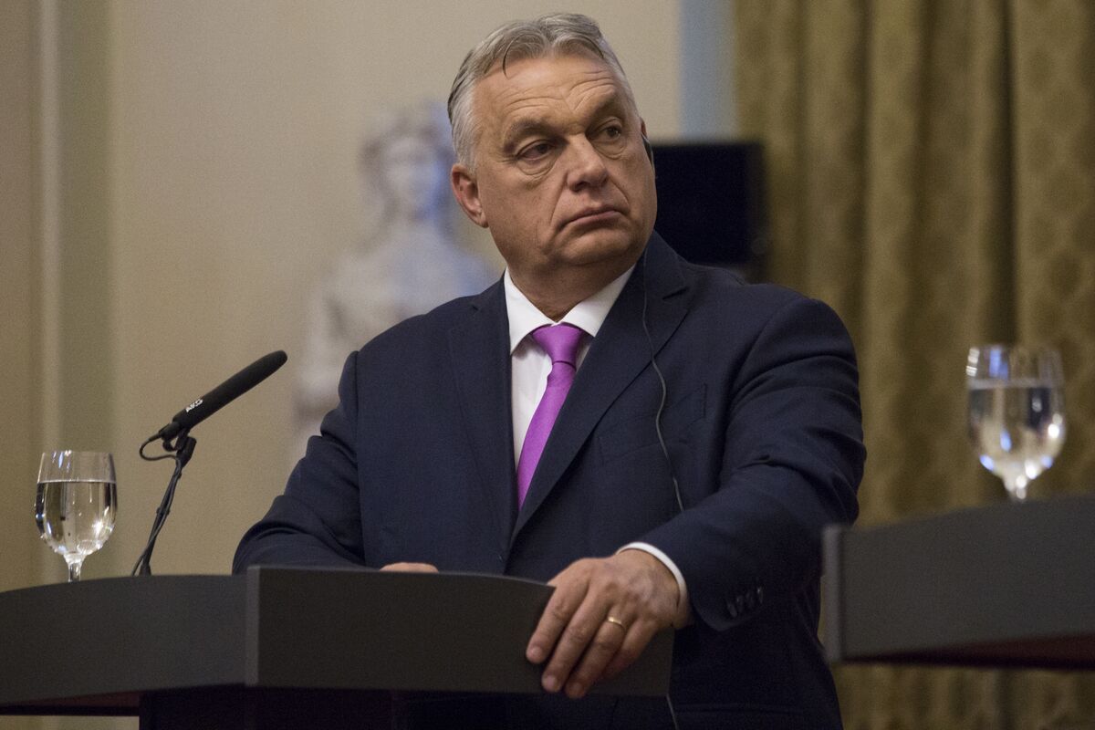 Orban Links EU Russia Sanctions Renewal to Ukraine Gas Transit