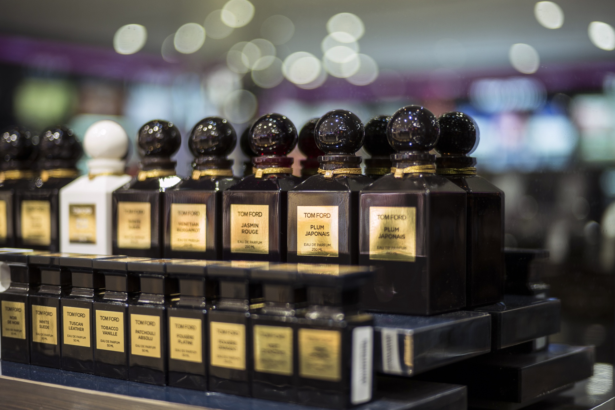 Perfume makers are fighting back against an illegal fake scent boom