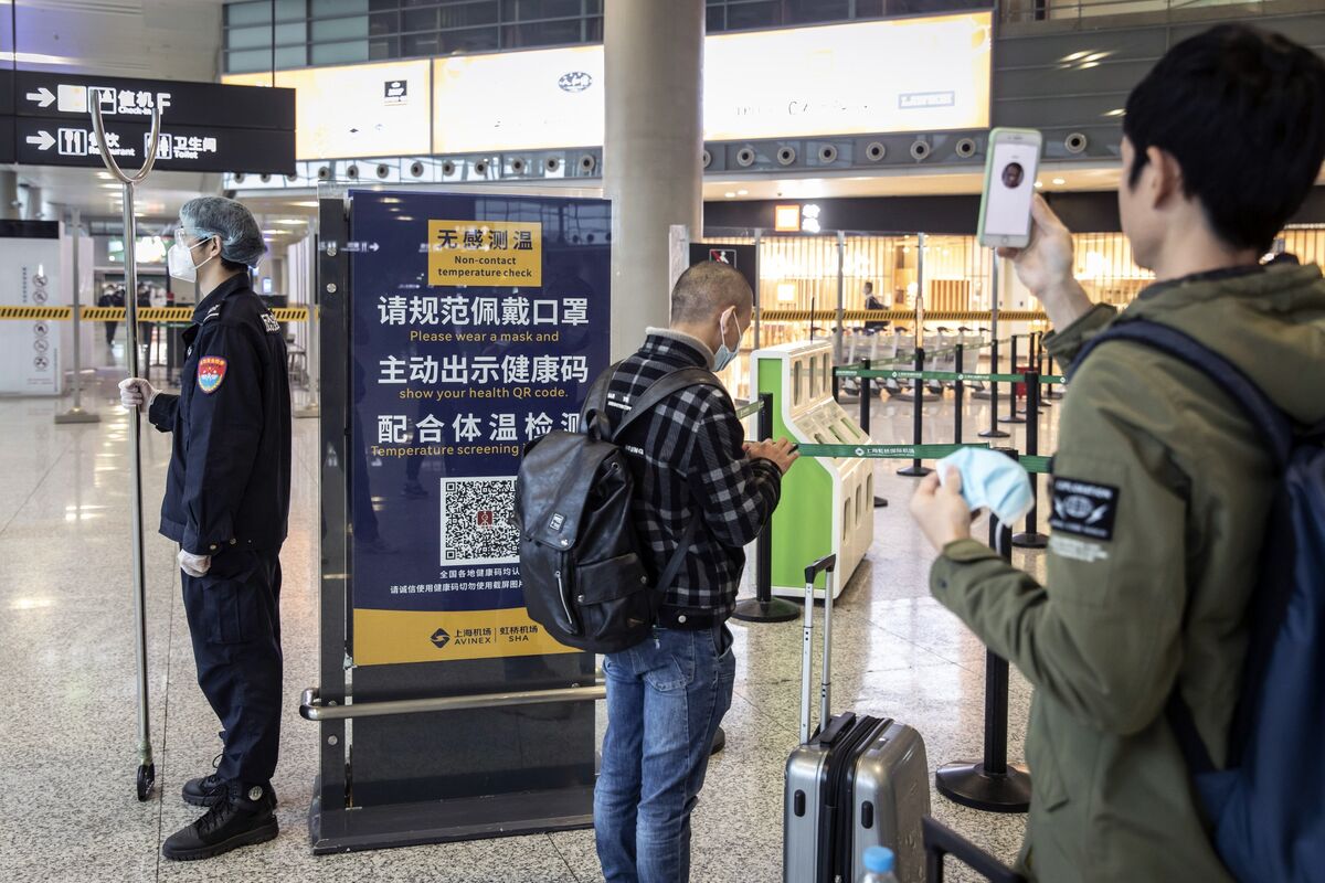 China Cuts Covid Quarantine to 10 Days for Travelers and Close Contacts
