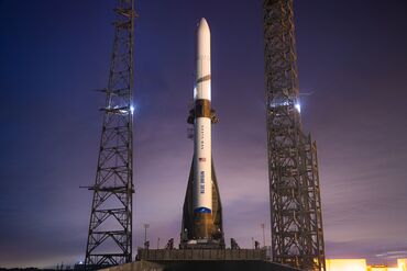 Jeff Bezos’ Blue Origin Delays Rocket for Its First NASA Mission
