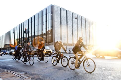 Danes as Most-Indebted People in World Resist Credit: Mortgages