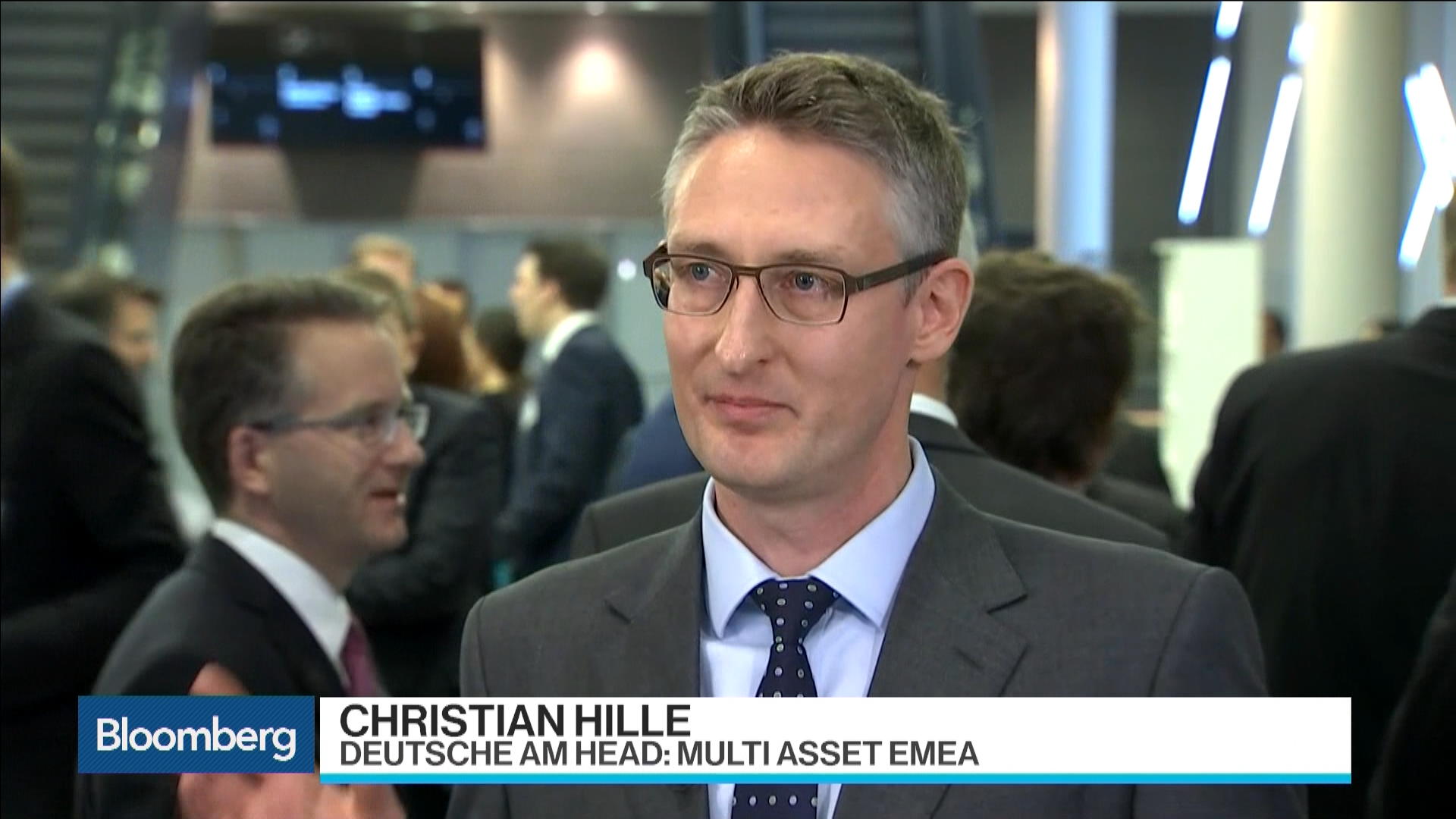 Watch Hille: We Don’t See the End of the Bond Bull Market - Bloomberg