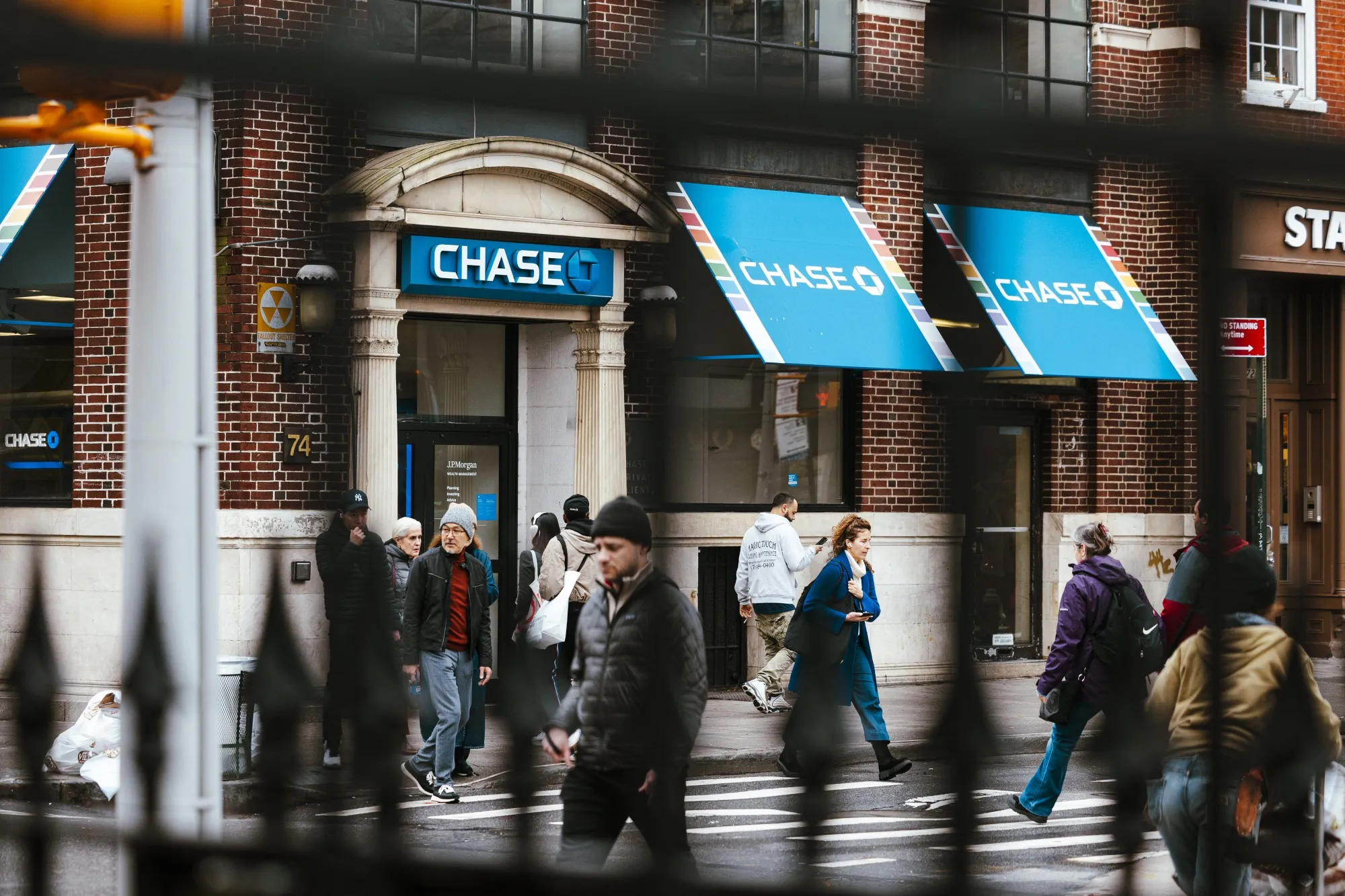 A Chase bank branch in New York, US, on &nbsp;Dec. 28, 2023.&nbsp;
