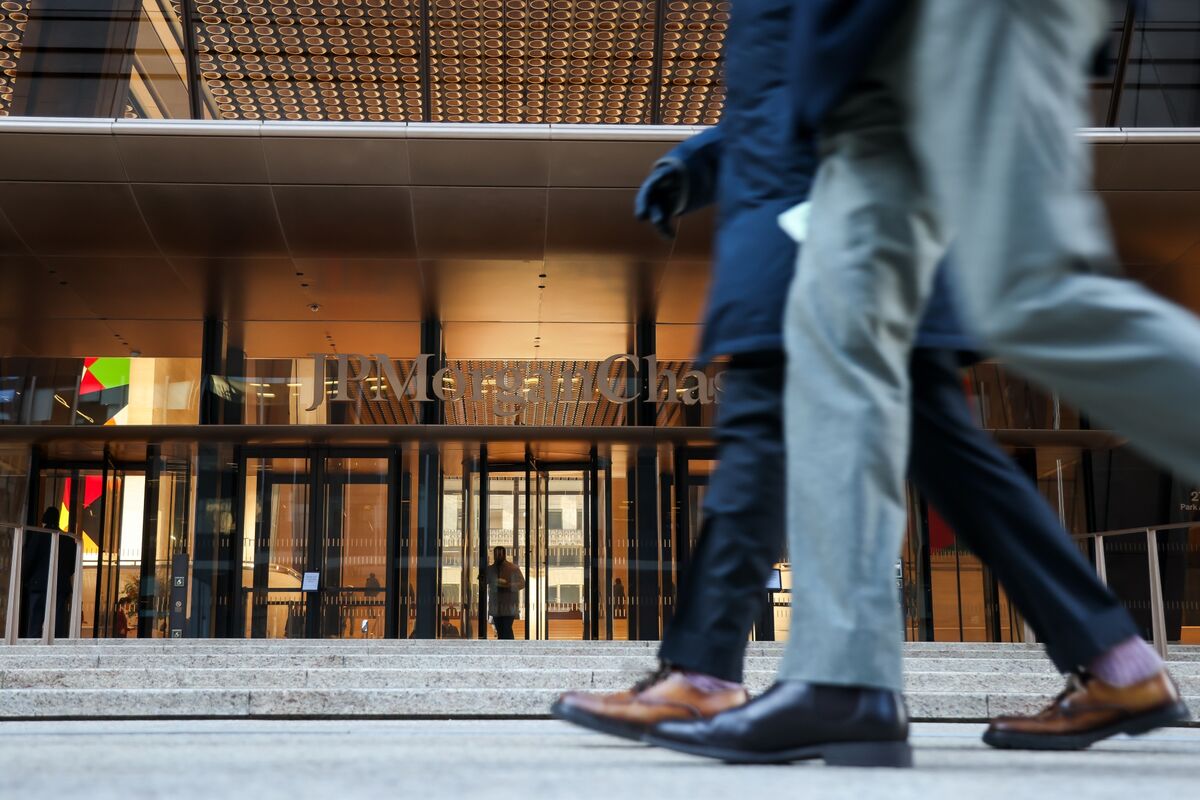 JPMorgan’s Co-Head of Shareholder Engagement Porretti Departs Kép