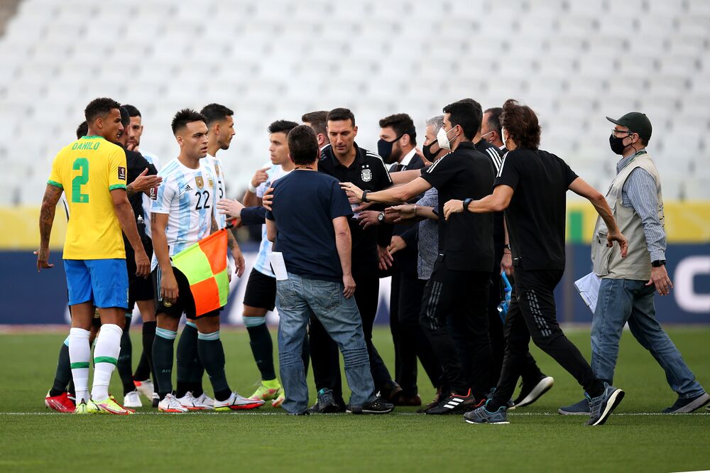 Brazil-Argentina Qualifier Suspended in Coronavirus Dispute - Bloomberg