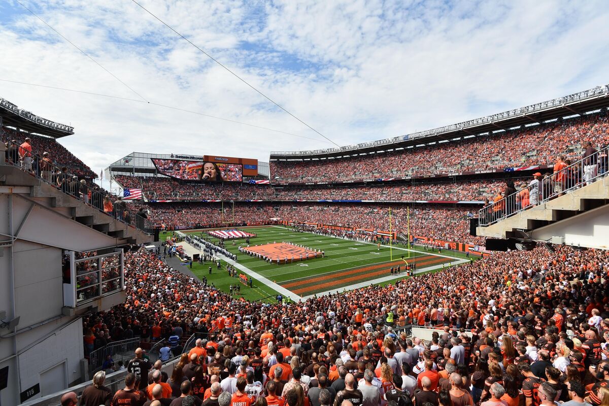 Cleveland Browns Said to Sell Stake to Private Equity at $9 Billion Valuation