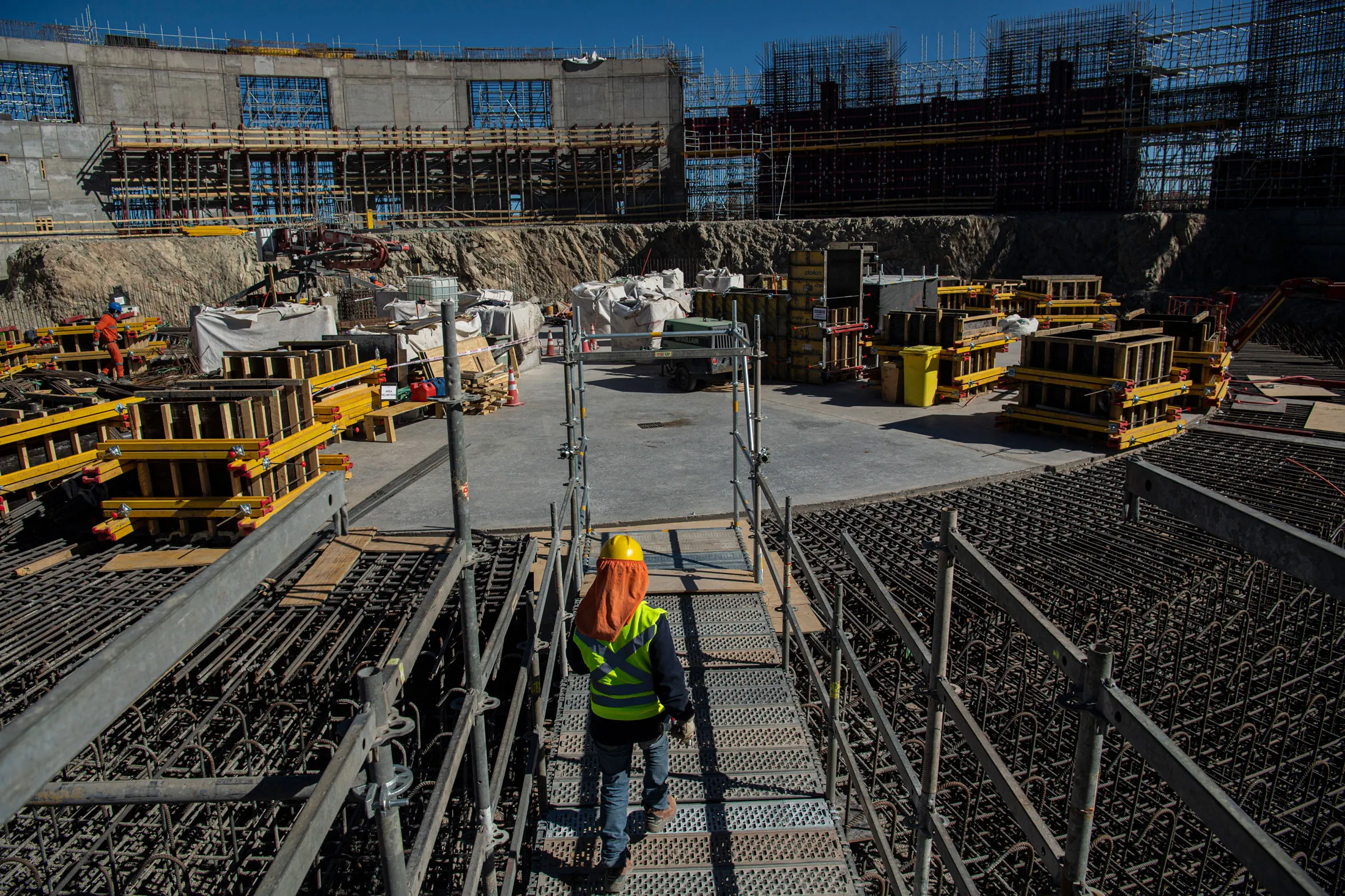 Chile's services declined 0.6% on the month in August, the central bank reported.