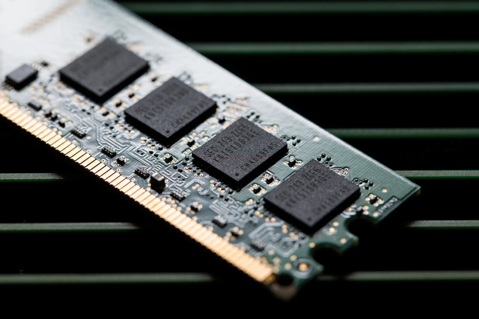 Samsung, Hynix and Micron Focus on 'Protecting Profit' - Bloomberg