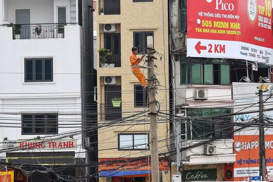 The U.S. Risks Losing Out From Its Own Trade Push in Vietnam