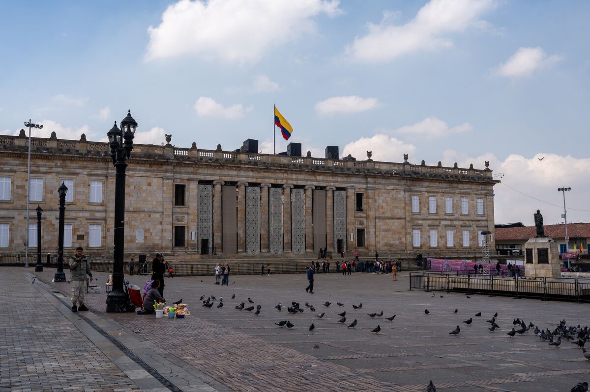 Investor Buys $6 Billion of Colombian Peso Bonds.