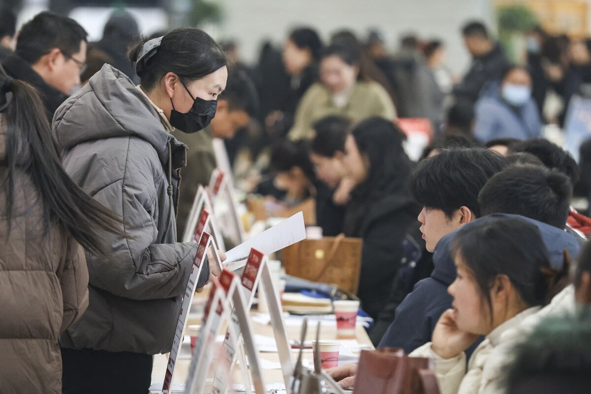 bloomberg.com - China Turns to AI as Jobseeker Numbers Top Belgium's Population