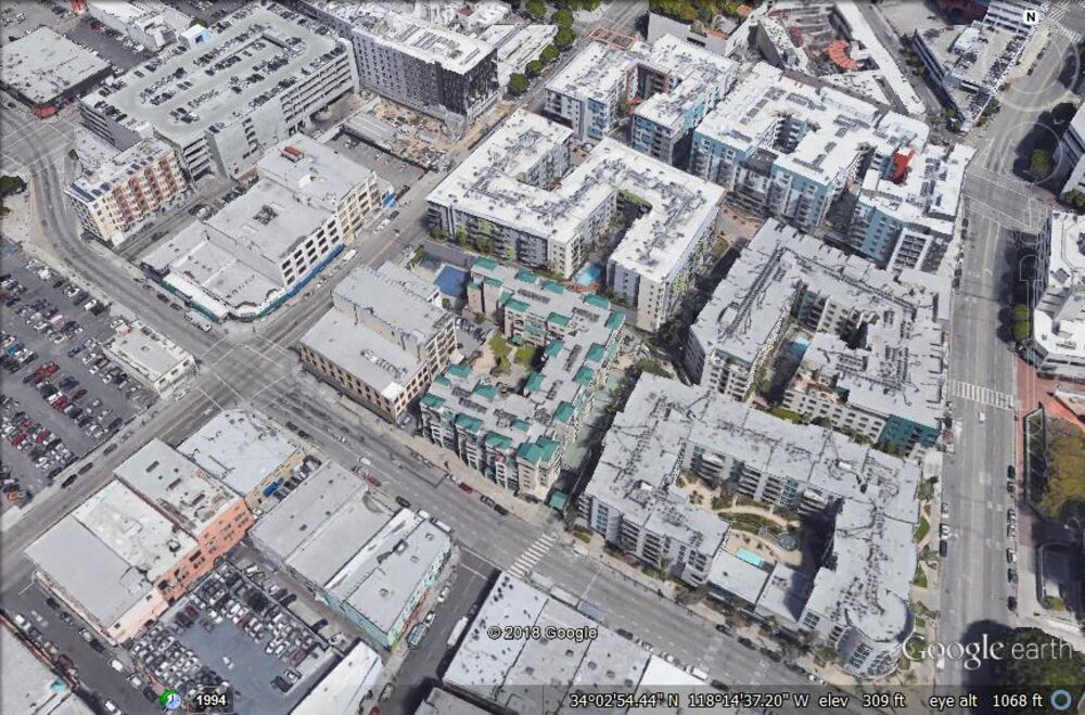 America S Rise Of The Boxy Stumpy Apartment Buildings Bloomberg Relates To A Field Guide Boxy Stumpy Apartment Buildings