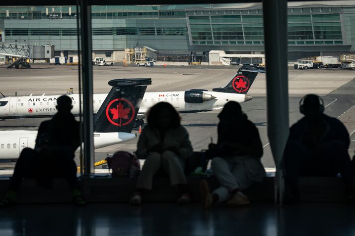 Canada Seeks To End Airline Strike With Labor Board Referral