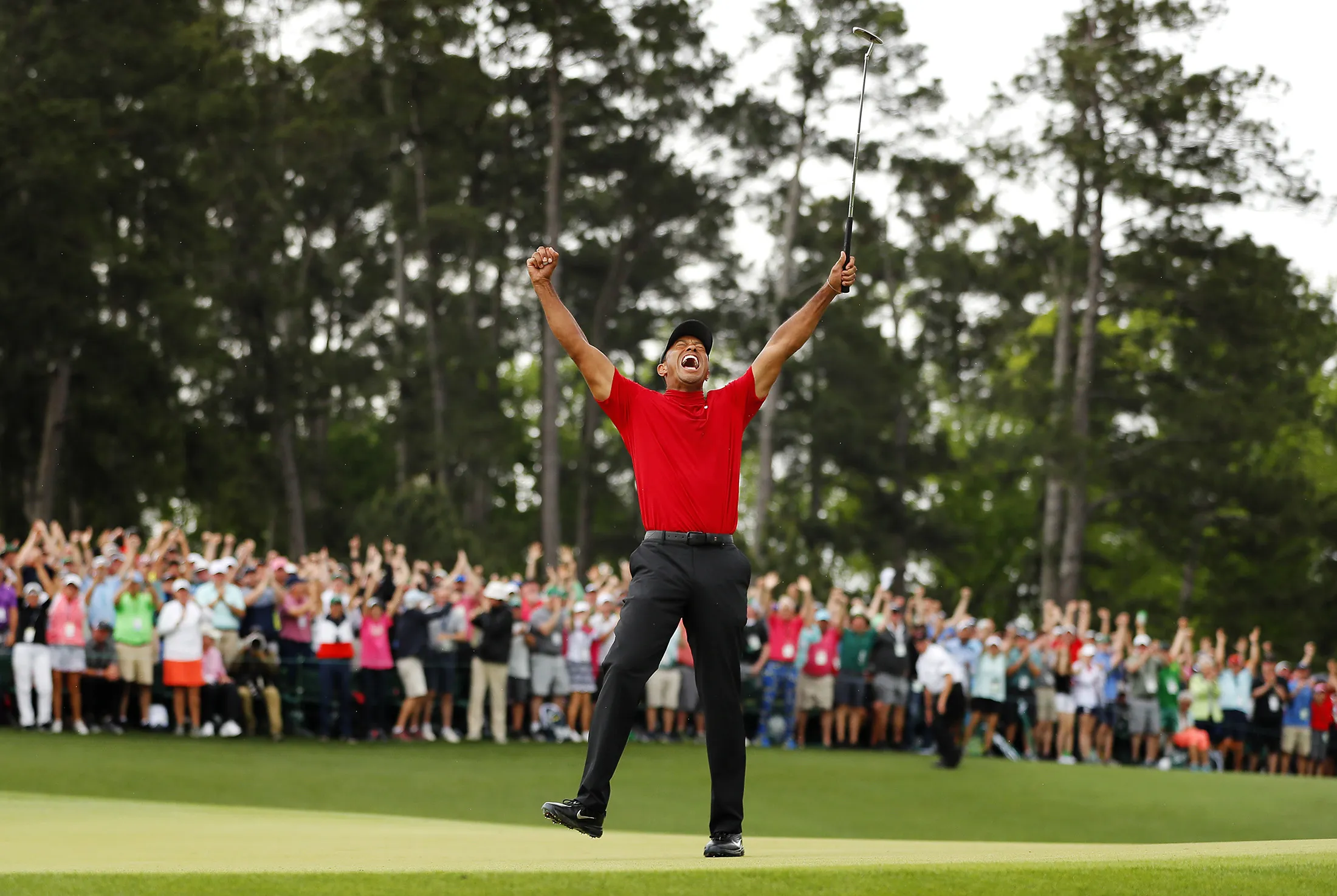 タイガー・ウッズがマスターズ優勝－11年ぶりメジャー制覇 - Bloomberg