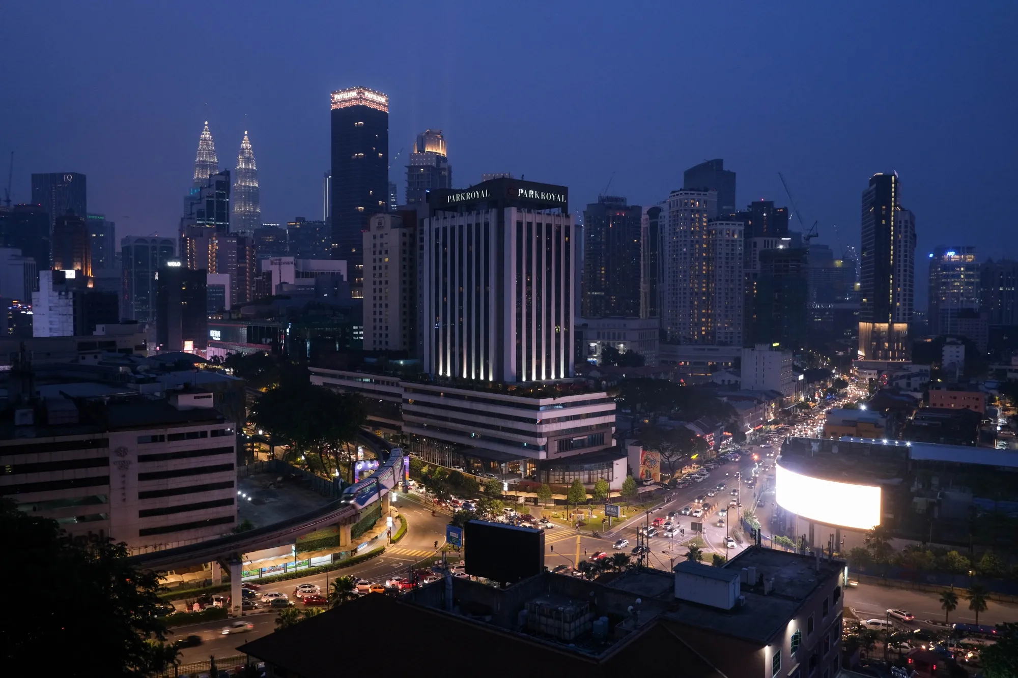 Malaysia Shuts Some Schools as Haze Spreads to More Regions