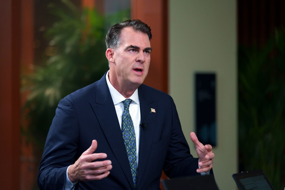 
                            Oklahoma Governor Kevin Stitt ‘Reluctant’ to Host Chinese Ventures