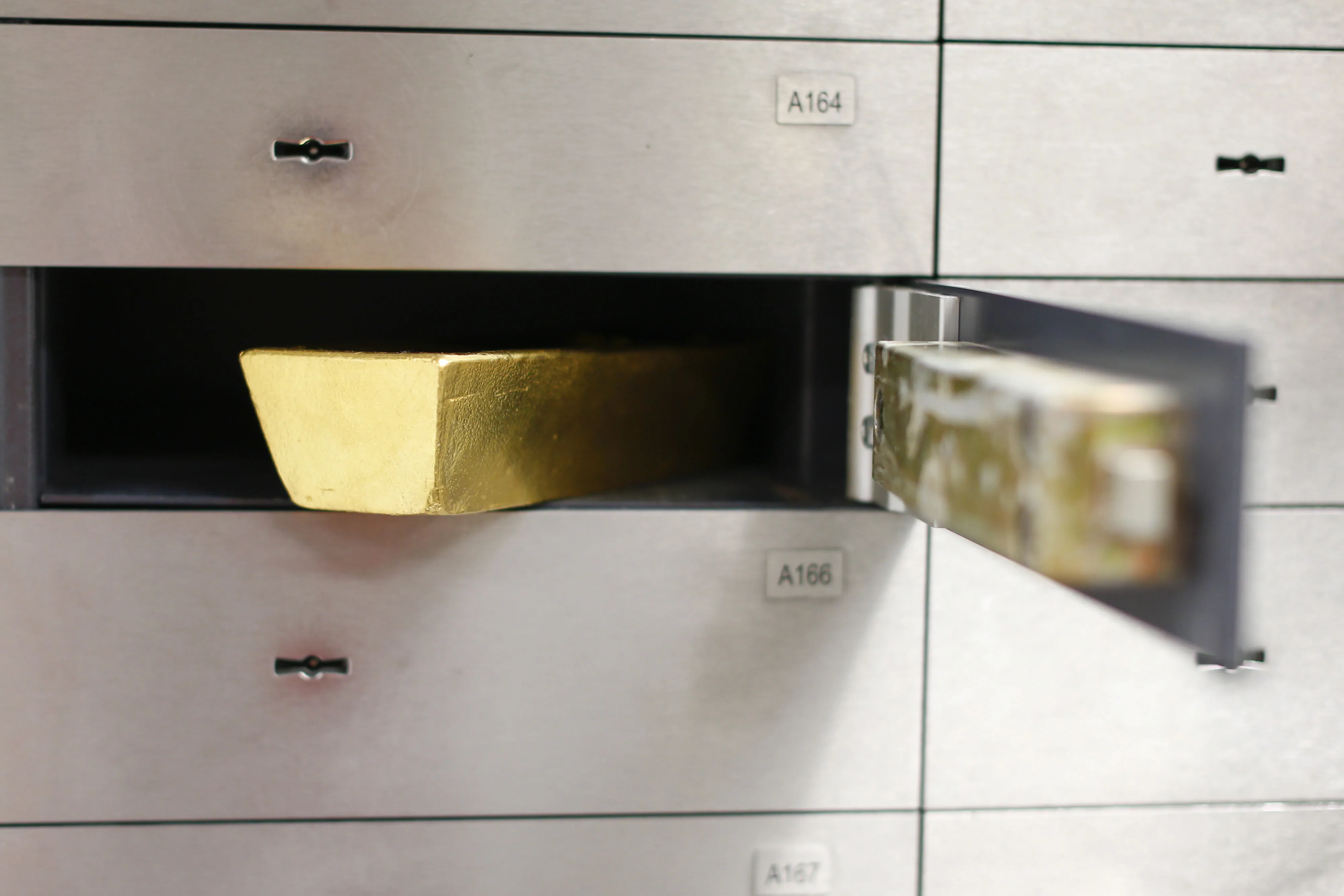 Precious Metal Storage as Gold Gets Federal Reserve Rate Cut Boost