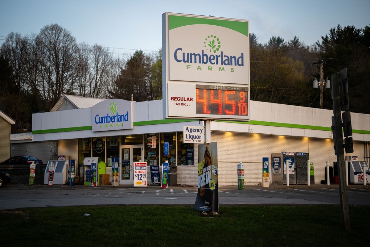 Couche-Tard Deal for Cumberland Would Make Strategic Sense, Analysts Say