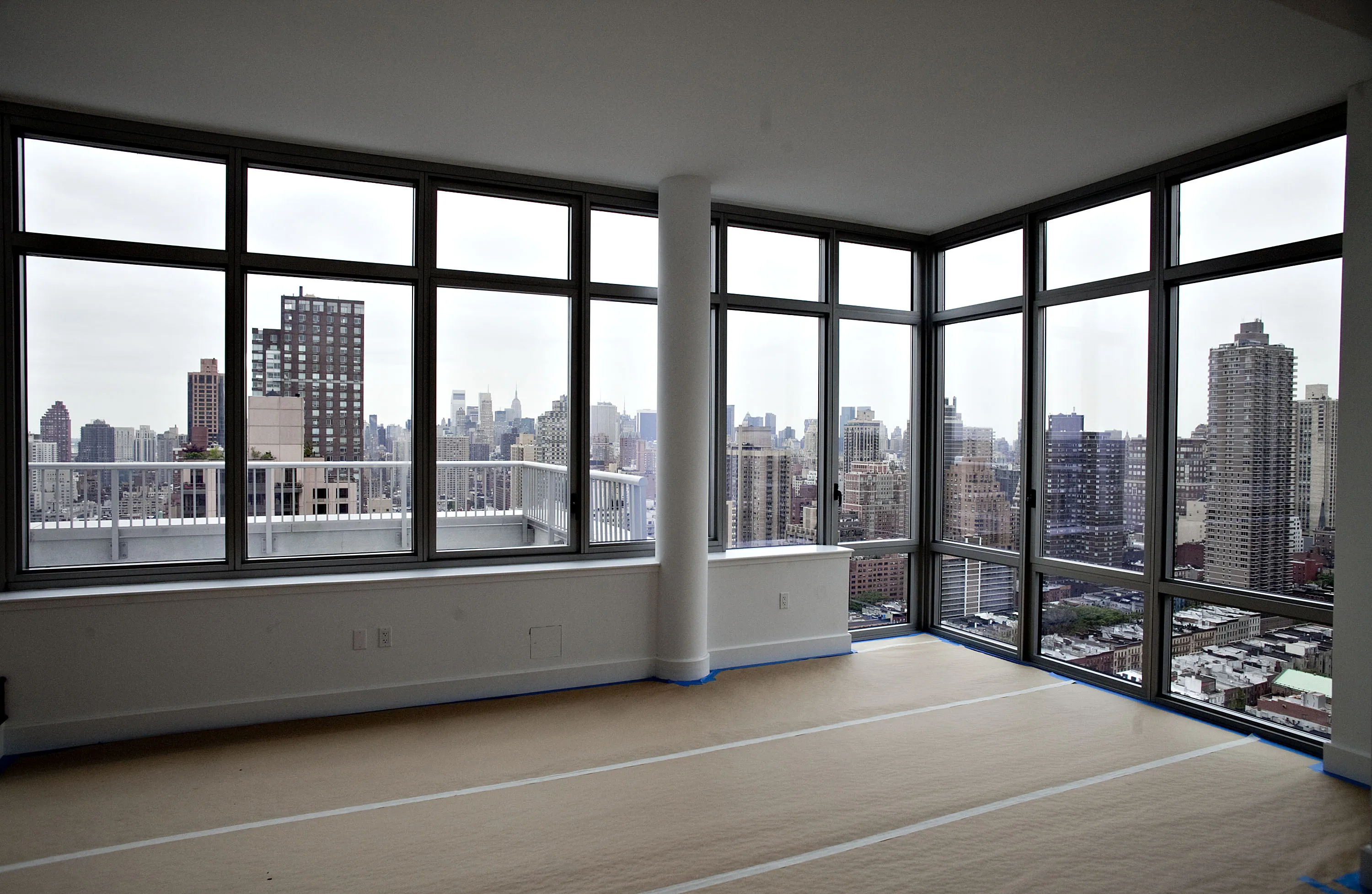 Manhattan's Luxury Apartments Are Propping Up Rents - Bloomberg, image size:3000x1955