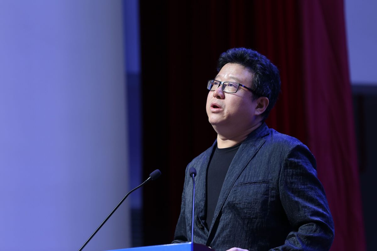 NetEase’s Billionaire CEO Slashes Jobs and Games in Profit Push