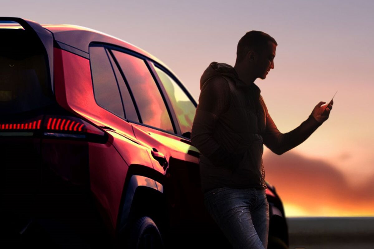 🟪"Toyota Abbandona la Benzina: Verso un Futuro Sempre più Ibrido"