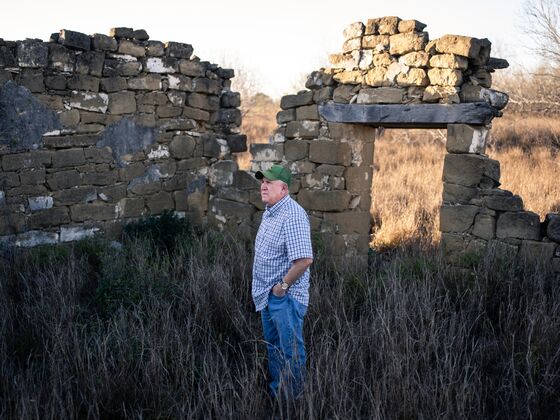 Trump's Border Wall Faces Texas-Size Backlash From Landowners