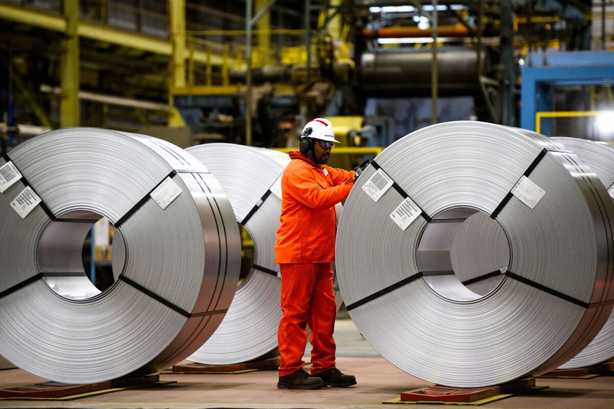 Canadians Grow Gloomy on the Economy as US Trade War Persists