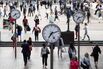 U.K. Unemployment Falls to New 43-Year Low But Pay Growth Slows