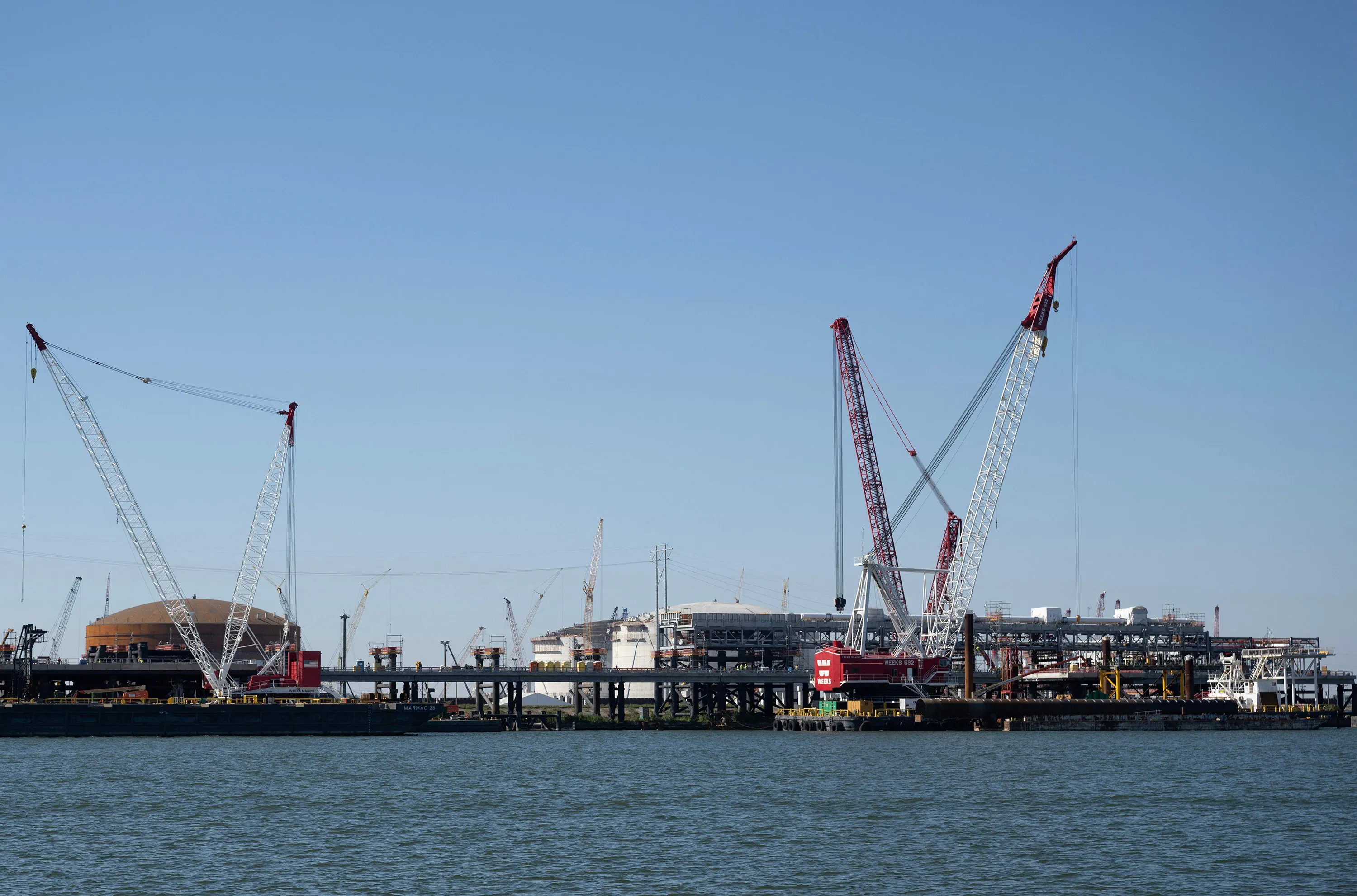 Construction cranes&nbsp;near the site of an&nbsp;LNG export plant&nbsp;south of New Orleans, Louisiana.