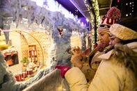 relates to Manhattan’s Extravagant Holiday Windows Aren’t Just for Gawking
